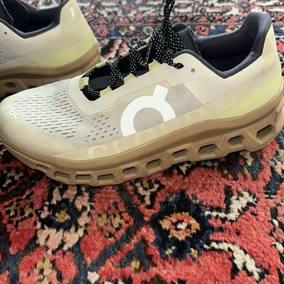 Cloud monster - Picture 3 of 5